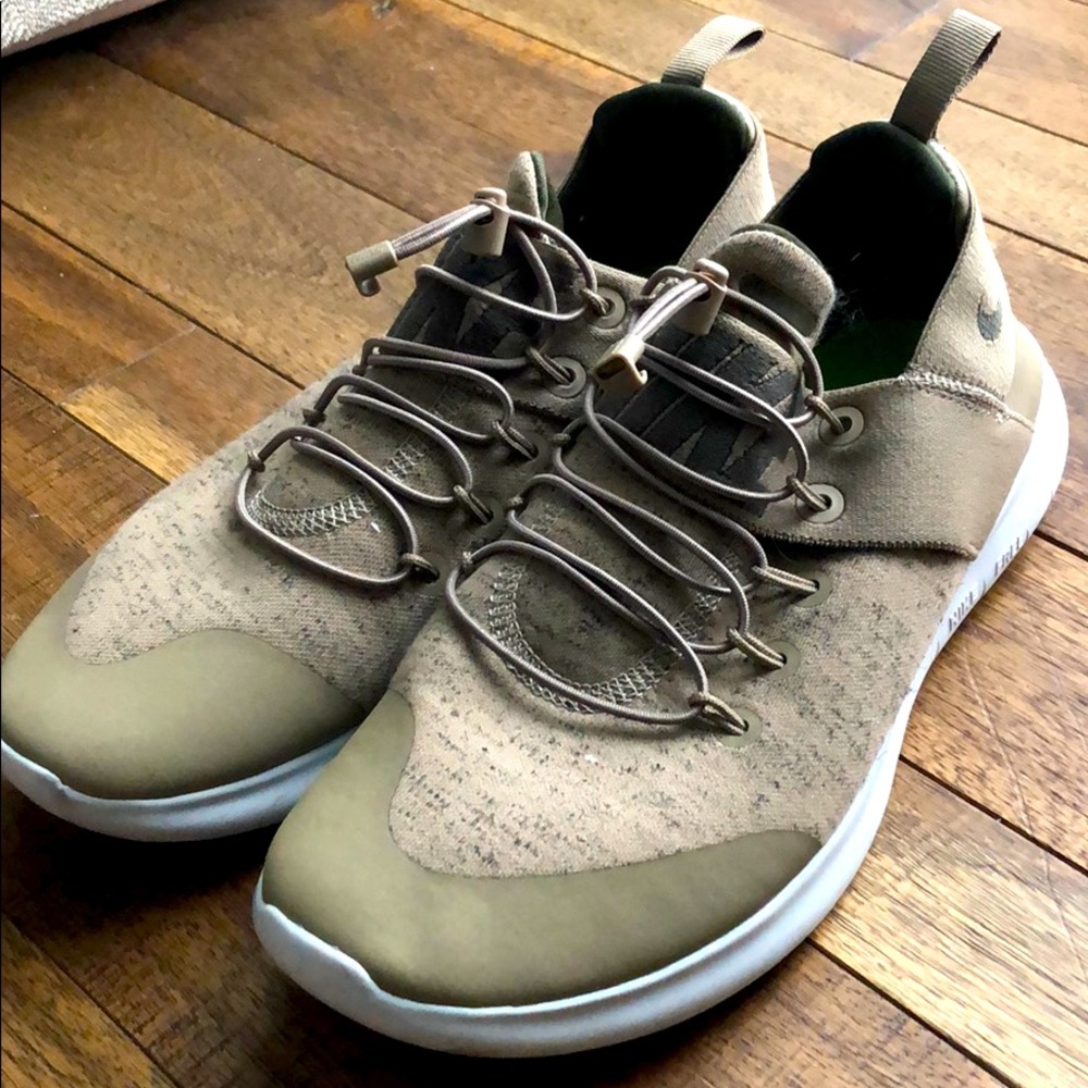 Nike gym shoes
